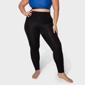 NWT ESSENTIAL CYCLING PANT IN PETITE